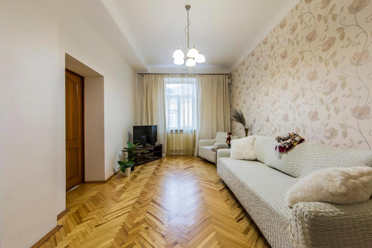 Затишна Квартира На Майдані Незалежності Kiev Exterior foto
